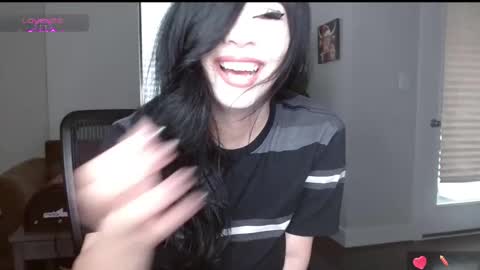 Snapshot of amilustxx chatting on 01.08.25 amilust online show from 01.08.25