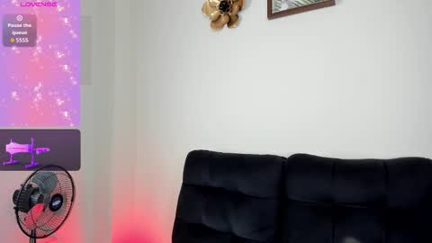 amira_princesswc online show from 11.18.25