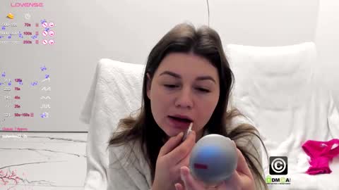 Snapshot of amirastar chatting on 01.18.26 Amira Lush Domi is active Open Pvt Welcome to the world of pleasure online show from 01.18.26