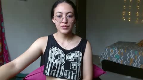 Snapshot of amitlu_ chatting on 01.25.25 amitlu_ online show from 01.25.25