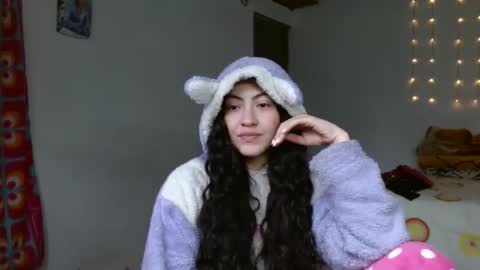 Snapshot of amitlu_ chatting on 03.04.25 amitlu_ online show from 03.04.25