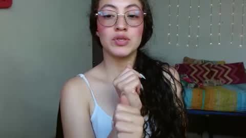 Snapshot of amitlu_ chatting on 10.18.25 amitlu_ online show from 10.18.25