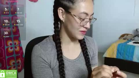 Snapshot of amitlu_ chatting on 11.23.25 amitlu_ online show from 11.23.25