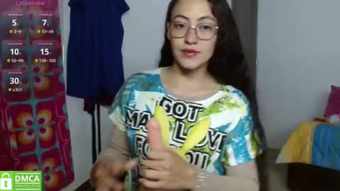 Snapshot of amitlu_ chatting on 11.26.25 amitlu_ online show from 11.26.25