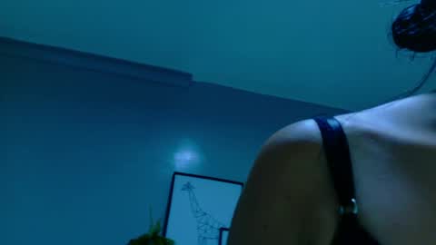 A M M Y  online show from 04.14.26