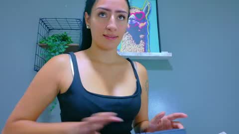 A M M Y  online show from 04.20.26