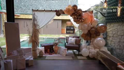 Snapshot of amnie_ chatting on 10.19.25 RETURN 30TH 100 explicit on online show from 10.19.25