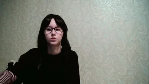 Amomira online show from 10.09.25