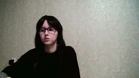 Amomira online show from 10.28.25