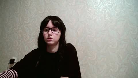 Amomira online show from 11.14.25