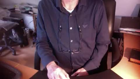 Amor2200 online show from 01.20.25