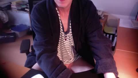 Amor2200 online show from 10.04.25