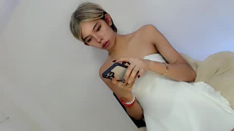 Belle Tylor online show from 01.28.25