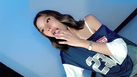 Belle Tylor online show from 01.30.25