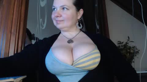 amorelara online show from 01.27.25