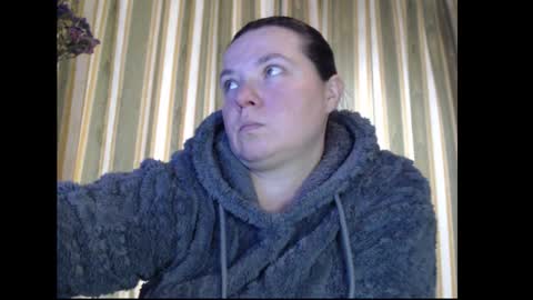 amorelara online show from 10.10.25