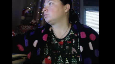 amorelara online show from 11.17.25