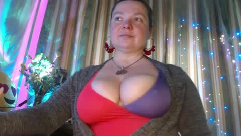 Snapshot of amorelara chatting on 07.23.26 amorelara online show from 07.23.26