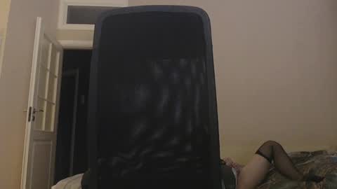 Snapshot of amoremeoww chatting on 12.26.24 miss unforgettable online show from 12.26.24