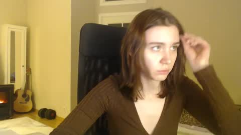 Snapshot of amoremeoww chatting on 01.22.25 miss unforgettable online show from 01.22.25