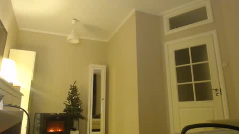 Snapshot of amoremeoww chatting on 01.26.25 miss unforgettable online show from 01.26.25