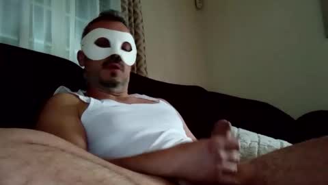 Snapshot of amorjoy84 chatting on 11.17.25 amorjoy84 online show from 11.17.25