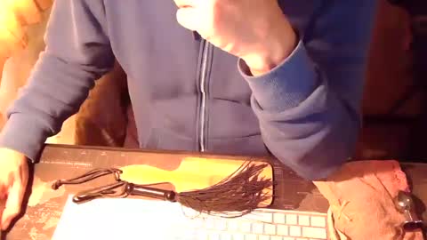 amslave4f online show from 02.04.25