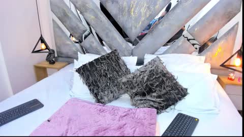 Aleja   online show from 12.19.25