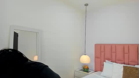 Aleja   online show from 12.23.25