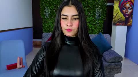 Snapshot of amy_lovelydoll chatting on 11.19.25 Amy online show from 11.19.25