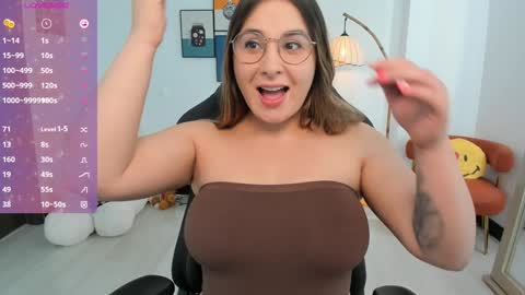 Snapshot of amy_ross1 chatting on 01.07.25 Daniela M online show from 01.07.25