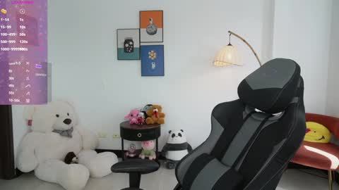 Snapshot of amy_ross1 chatting on 01.16.25 Daniela M online show from 01.16.25