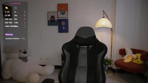 Snapshot of amy_ross1 chatting on 02.11.25 Daniela M online show from 02.11.25