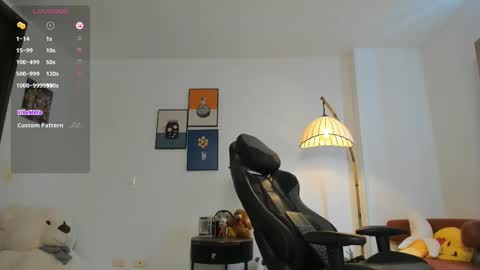 Snapshot of amy_ross1 chatting on 02.16.25 Daniela M online show from 02.16.25