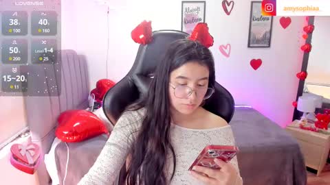 Amy sophia 3 online show from 02.18.25