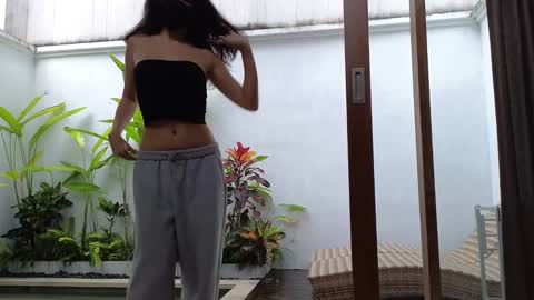 girl next door named Amy online show from 02.26.25