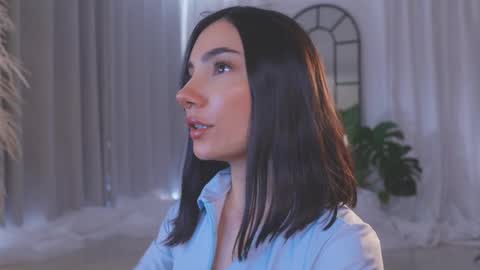 Amy Armstrong online show from 11.22.25