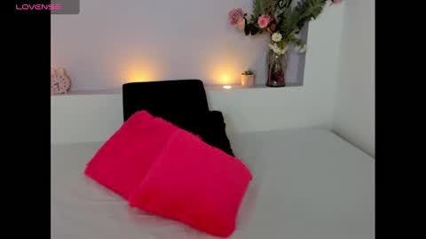 My name is AMY... Nice to meet you  thumb up me please its important online show from 12.28.24