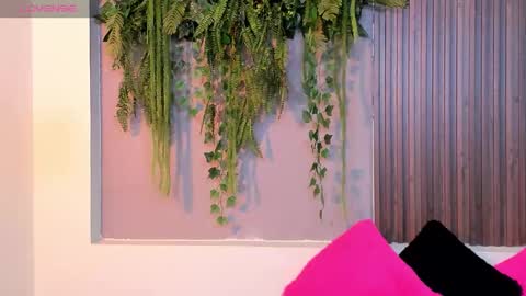 My name is AMY... Nice to meet you  thumb up me please its important online show from 09.29.25