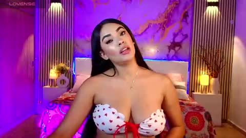 amyjohnsonn online show from 06.18.26
