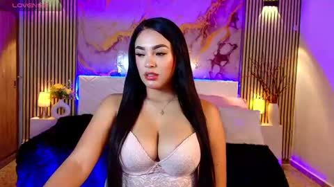 amyjohnsonn online show from 07.04.26