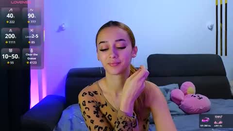 amykentt online show from 11.22.25