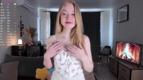 Snapshot of amylouwood chatting on 02.18.26 Amy online show from 02.18.26