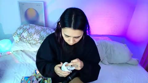 Amy ... Nice to meet u   thumb up me please its important online show from 04.04.26