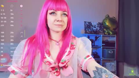 Snapshot of amyrose69 chatting on 11.25.25 Amy Rose online show from 11.25.25