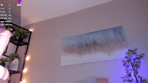 IG amyw0w   online show from 01.09.25