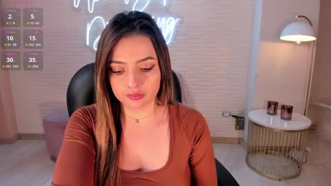 Snapshot of amywoods chatting on 01.25.25 online show from 01.25.25