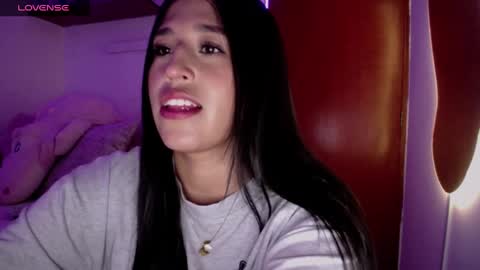 Snapshot of ana_m_ chatting on 12.29.24 Ana online show from 12.29.24