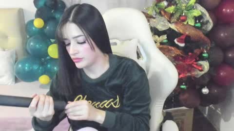 Im anna but you can call me as you want online show from 12.10.24