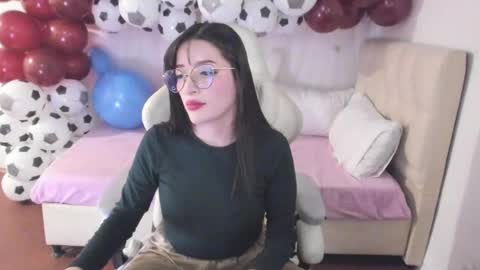 Im anna but you can call me as you want online show from 09.09.25